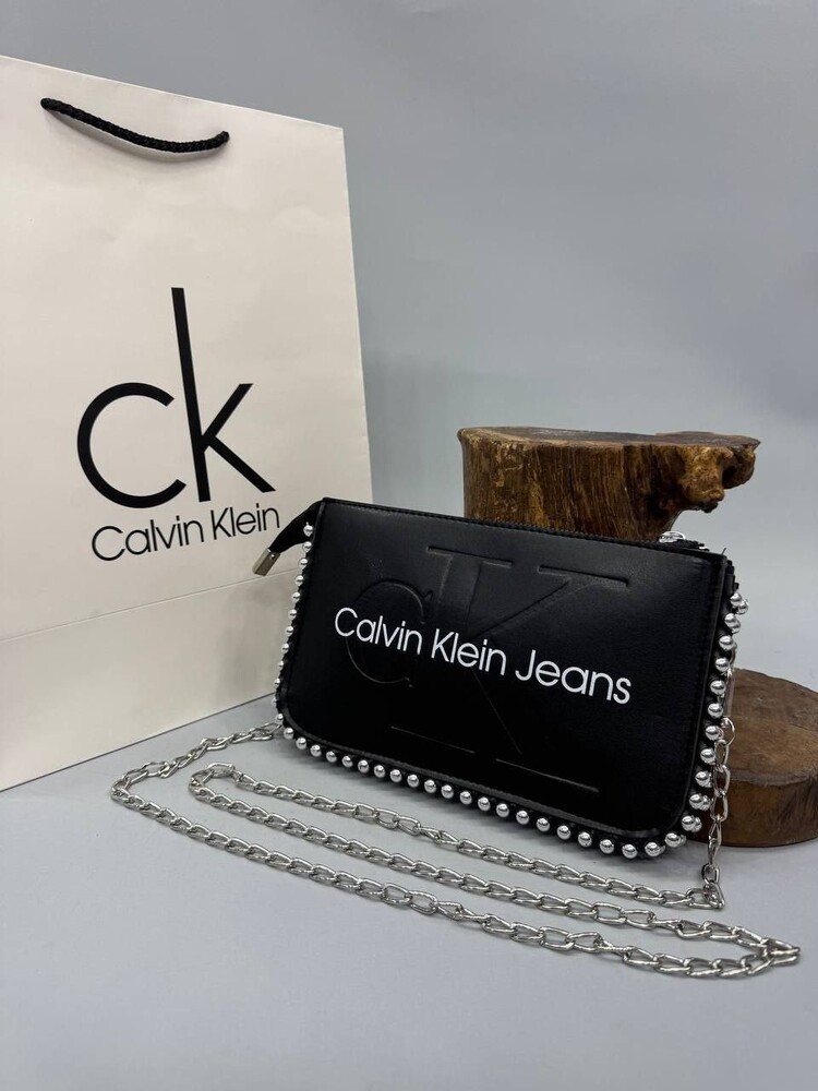 Calvin Klein Zincirli Çapraz Omuz Çantası - Görsel 2